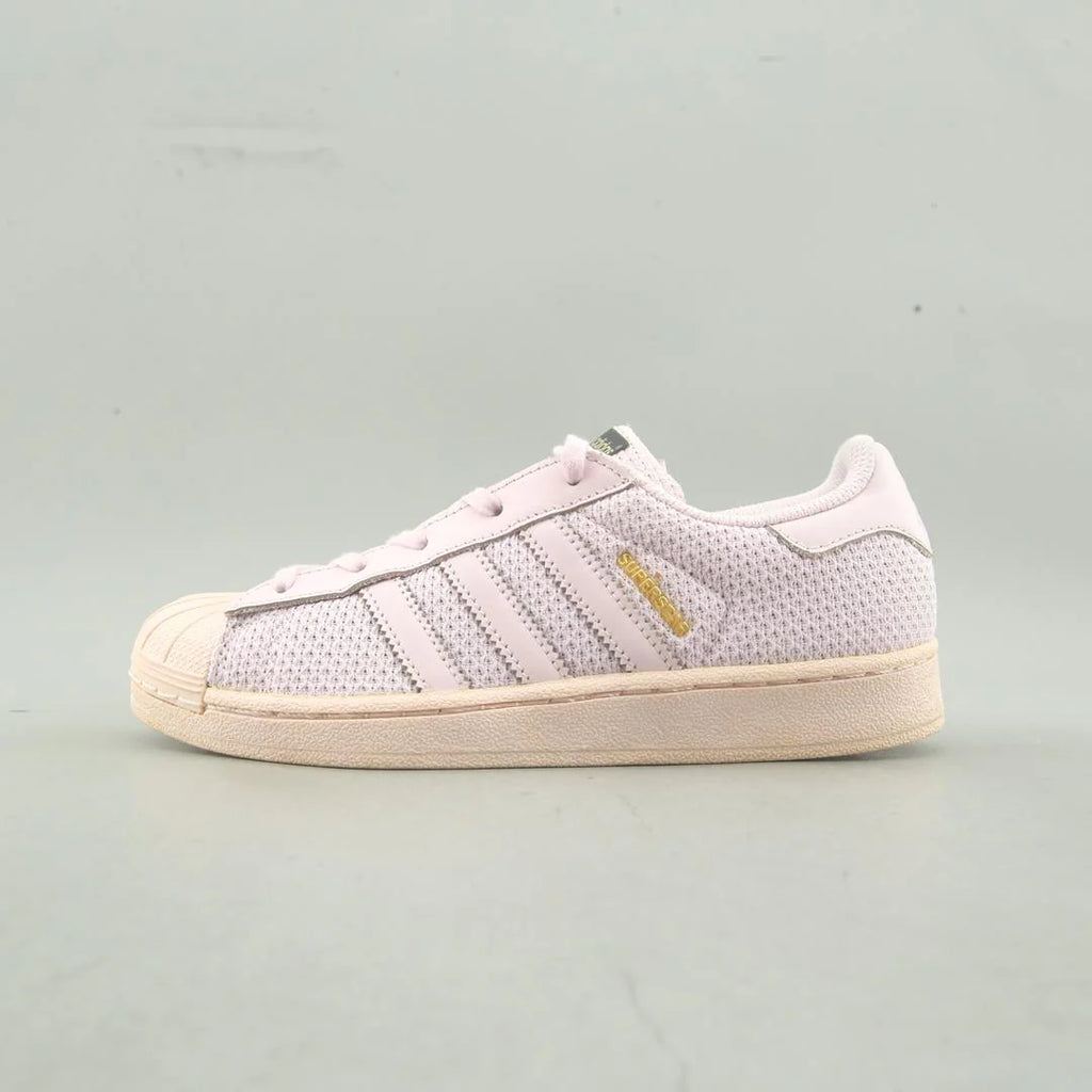 SUPERSTAR