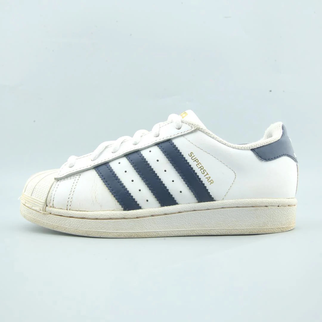 SUPERSTAR
