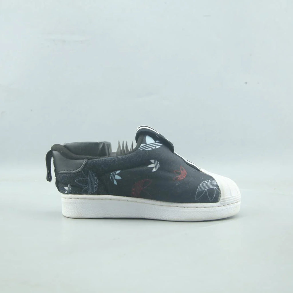SUPERSTAR