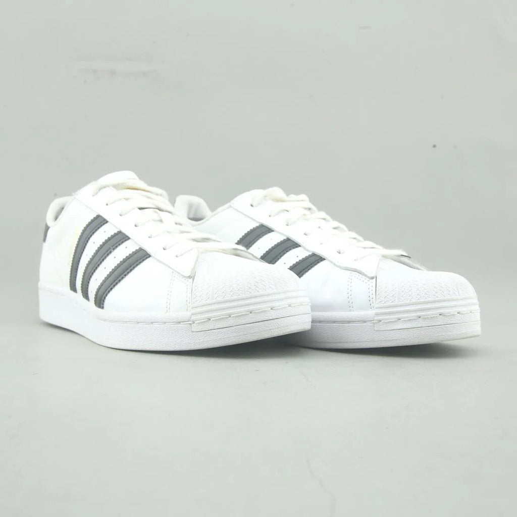 SUPERSTAR