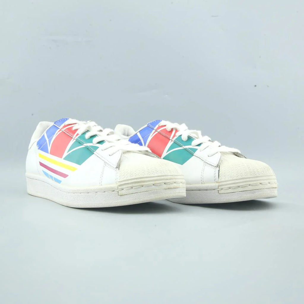 SUPERSTAR