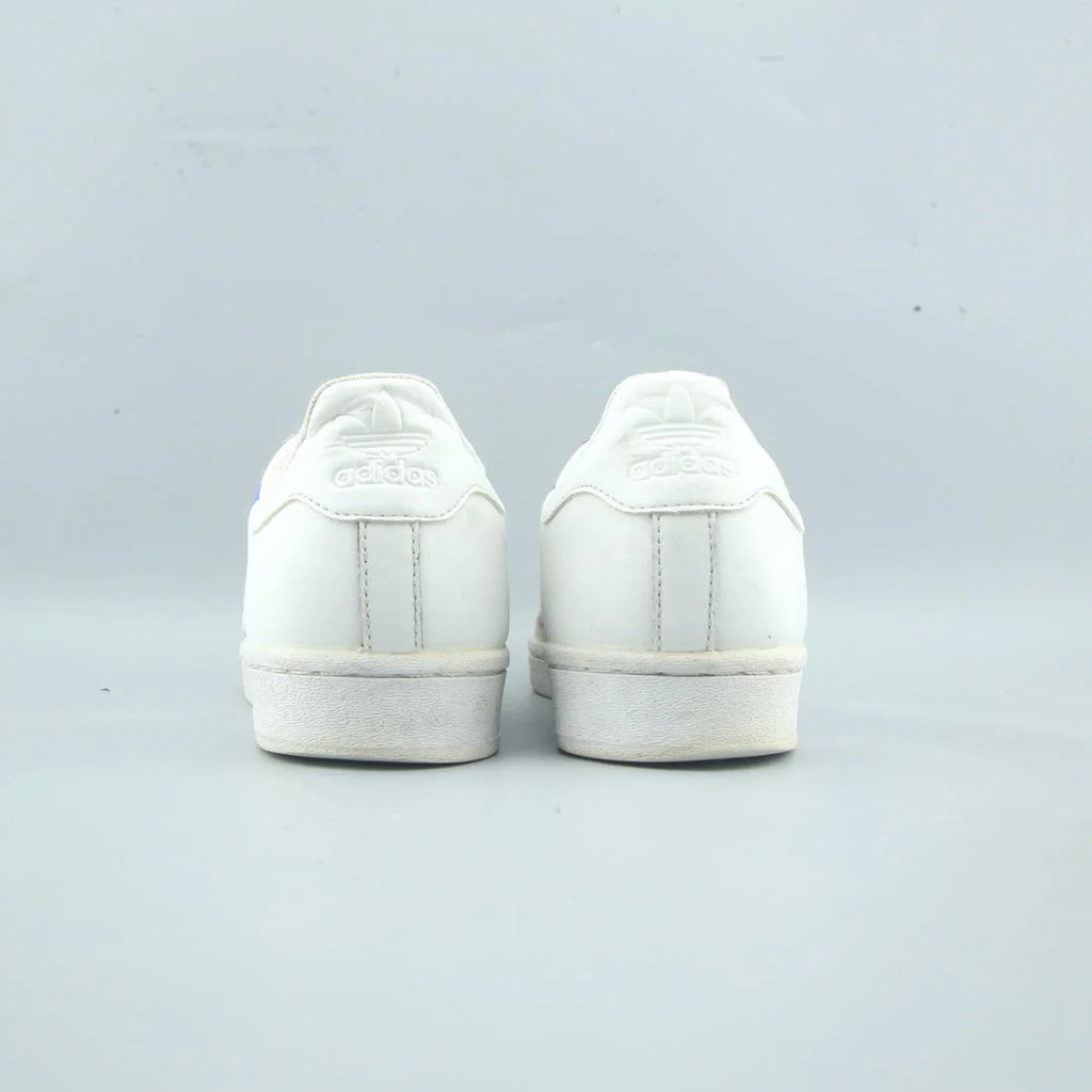 SUPERSTAR