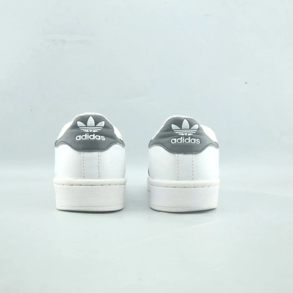 SUPERSTAR